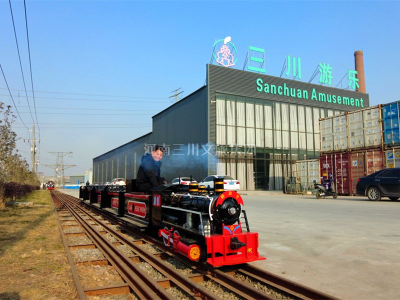 轨道观光小火车，体验不一样的时空旅行!